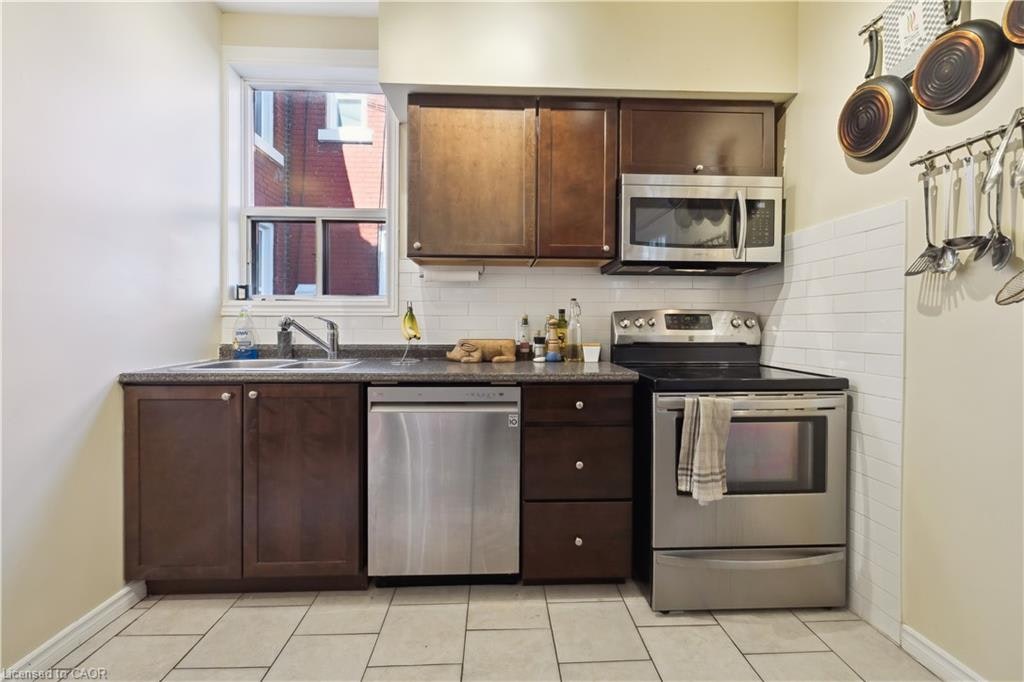 28 St Matthews Avenue, Hamilton, ON, L8L 5P3 - 14