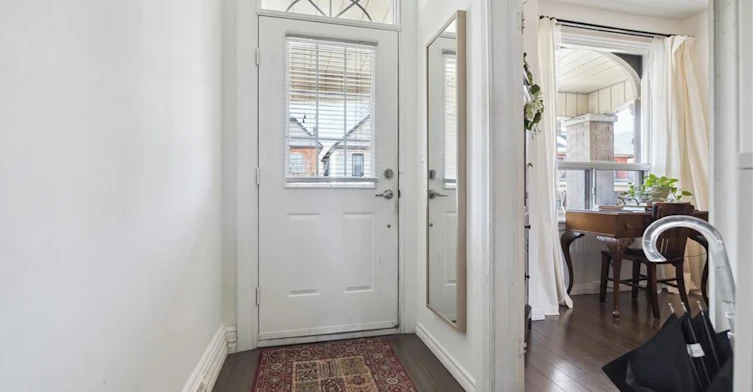 28 St Matthews Avenue, Hamilton, ON, L8L 5P3 - 6