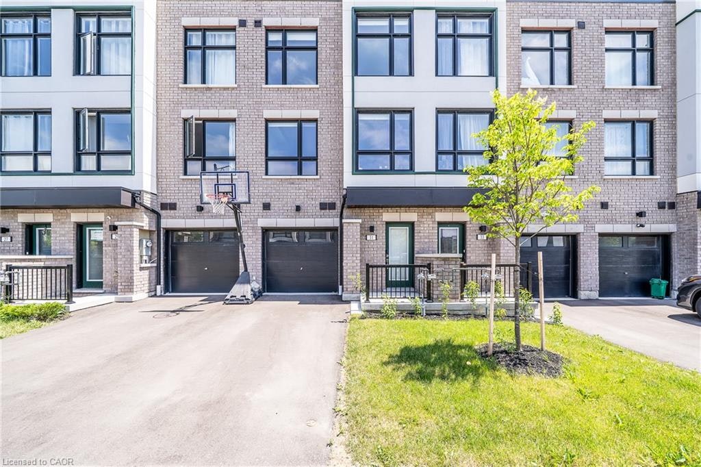 31 Pegler Street, Ajax, ON, L1S 7M3