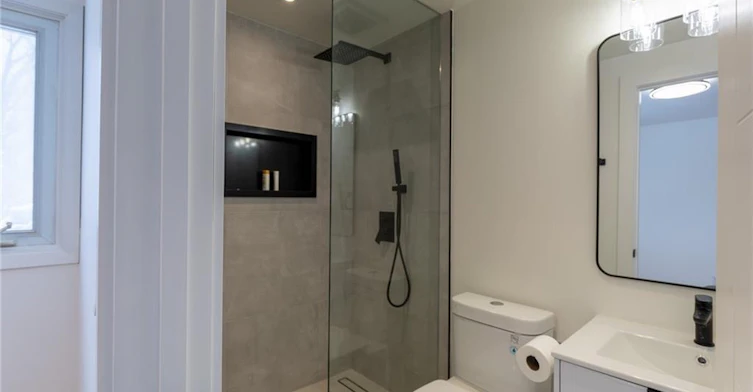 Main-1 Eldrid Court, Grimsby, ON, L3M 1Z1 - 15