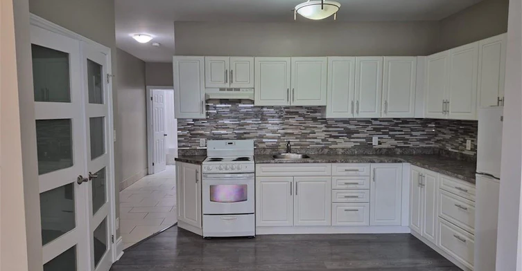2-181 King Street E, Kitchener, ON, N2G 2K8 - 4
