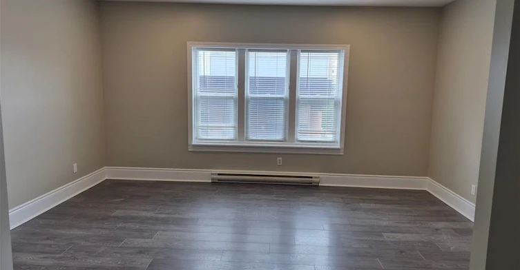 2-181 King Street E, Kitchener, ON, N2G 2K8 - 2