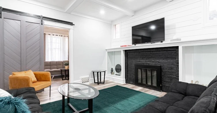 1-148 Gage Avenue S, Hamilton, ON, L8M 3E1