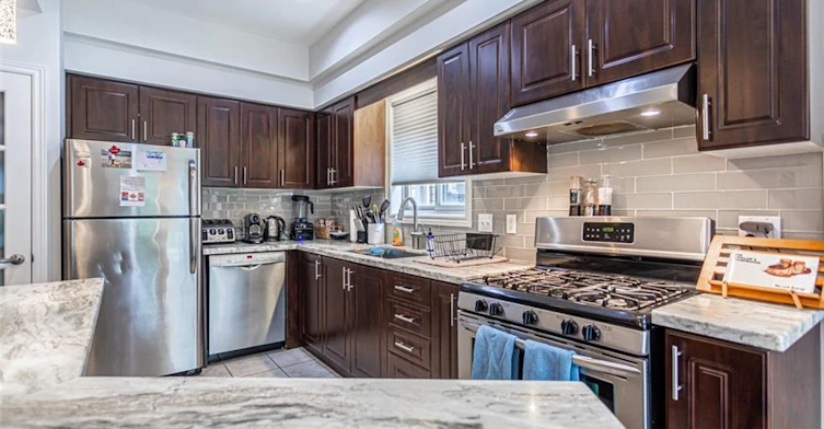 2138 Crosswinds Court, Burlington, ON, L7M 4K9 - 7