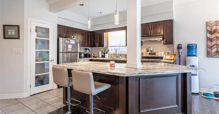 2138 Crosswinds Court, Burlington, ON, L7M 4K9 - 4