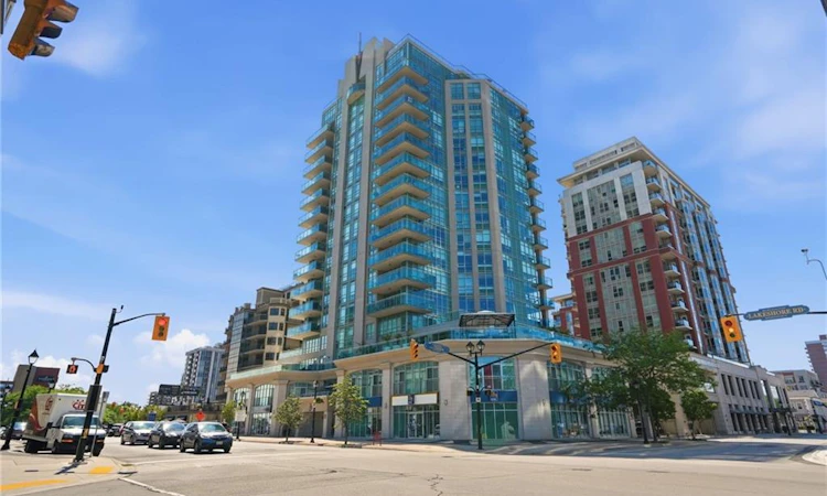 1302-360 Pearl Street