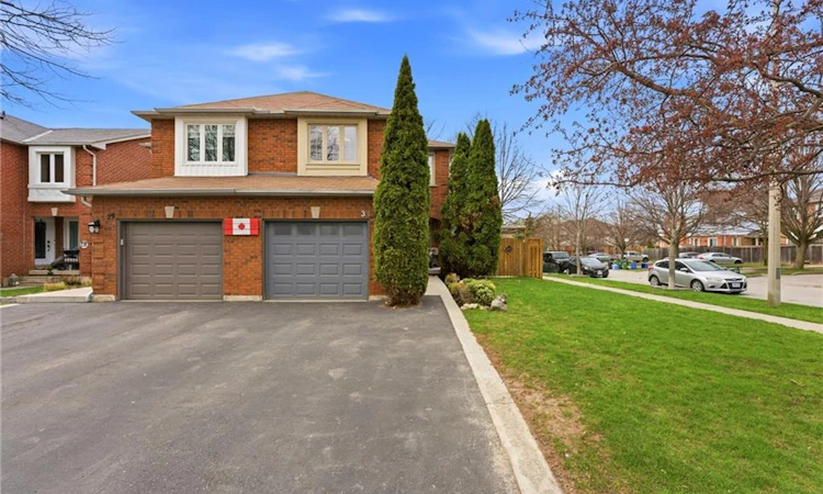 31 Wakefield Lane