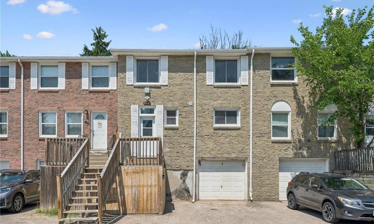 204 Westcourt Place