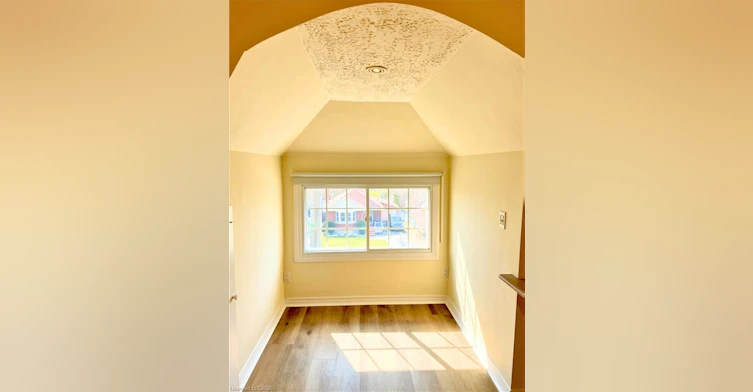 9 Filbert Street, Kitchener, ON, N2H 1Y1 - 14
