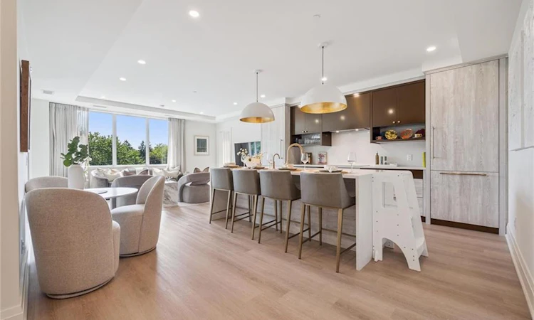 314-6523 Wellington 7 Road