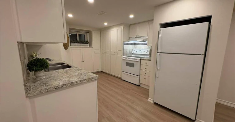 LOWER-29 East 41st Street, Hamilton, ON, L8T 2Z4 - 9