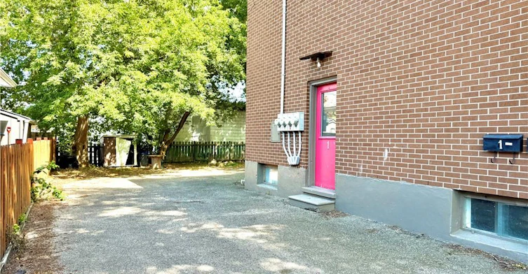 3-62 Bond Street, Kitchener, ON, N2H 4S5 - 2