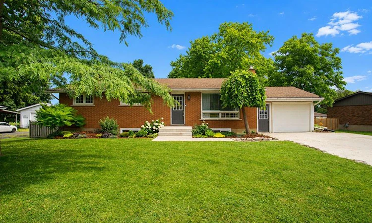 41 Pinehill Drive