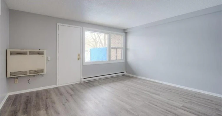 35-1200 Courtland Avenue E, Kitchener, ON, N2C 1K7 - 4