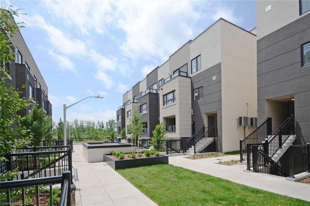 105-1135 Cooke Boulevard, Burlington, ON, L7T 4A8 - 2