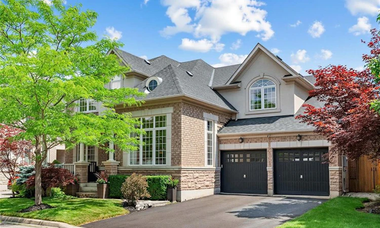 729 Boughton Crescent