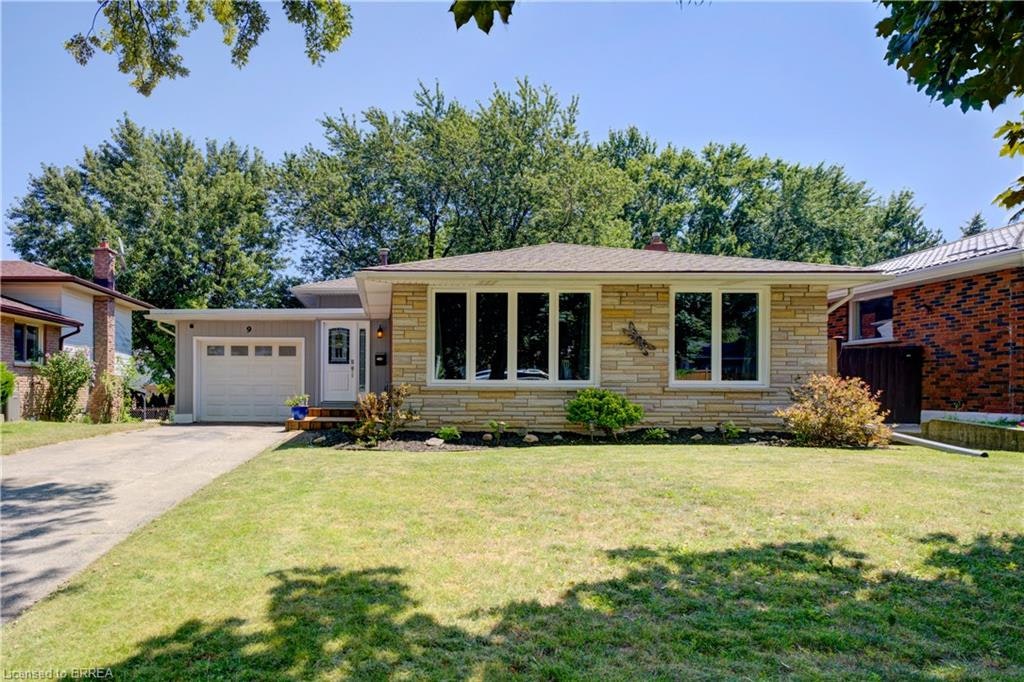 9 Winding Way, Brantford, ON, N3R 3S1