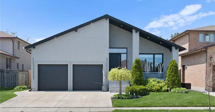17 Clearview Drive, Hamilton, ON, L8G 4Y4