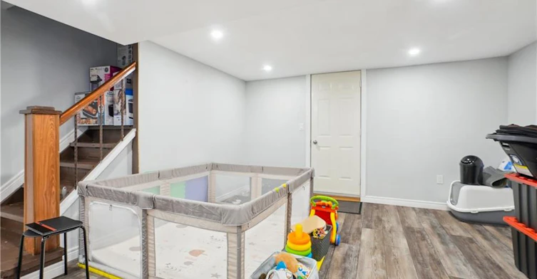 Lower-13 Beaucourt Place, Hamilton, ON, L8S 2P8 - 7