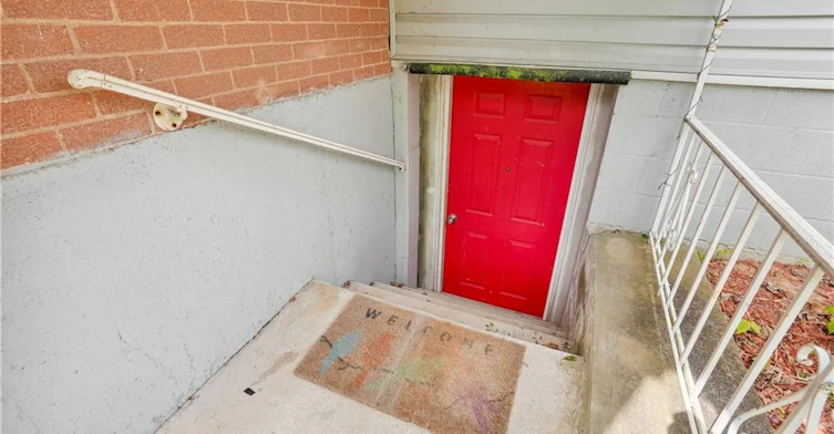 Lower-13 Beaucourt Place, Hamilton, ON, L8S 2P8 - 5