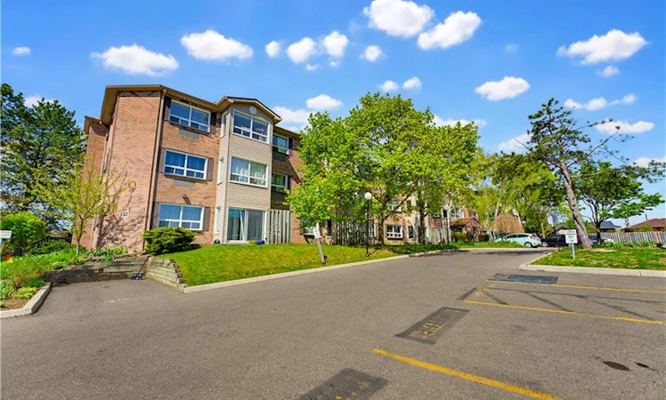 110-30 Hugo Crescent