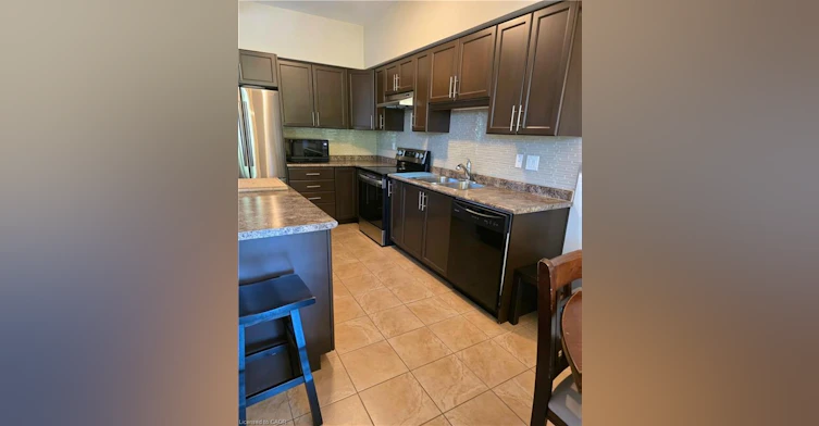 9-6 Chestnut Drive, Grimsby, ON, L3M 0B6 - 4