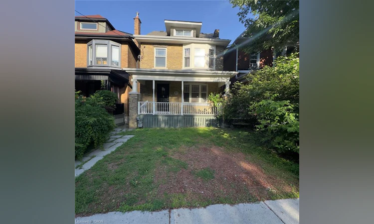 33 Cedar Avenue