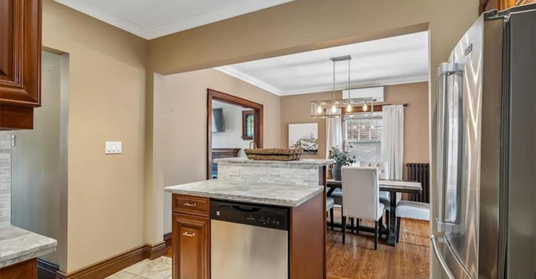 25 Ottawa Street S, Hamilton, ON, L8K 2C9 - 9