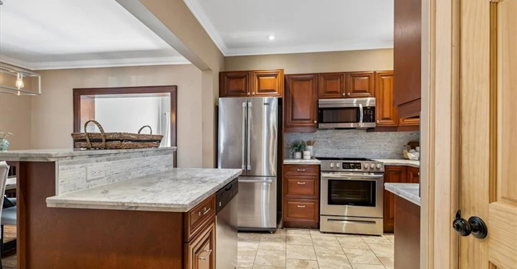 25 Ottawa Street S, Hamilton, ON, L8K 2C9 - 10
