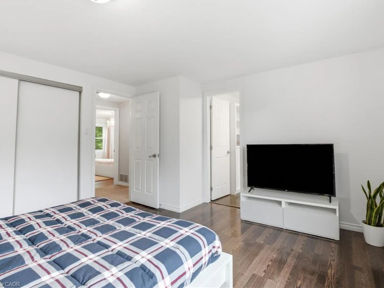 2367 Montgomery Drive, Burlington, ON, L7P 4A6 - 18