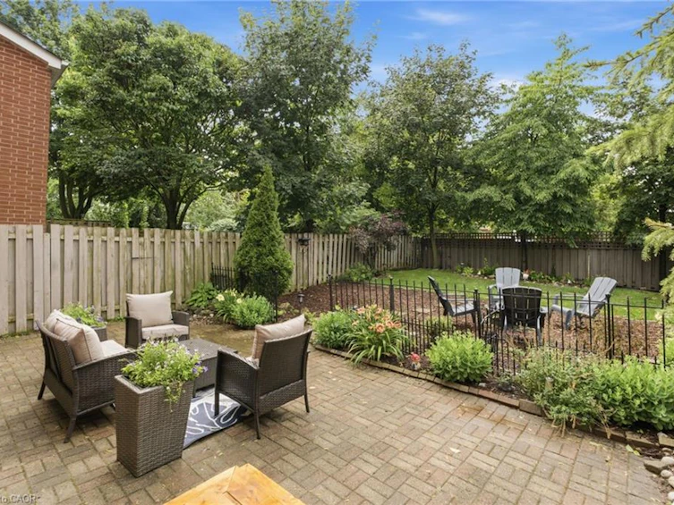 2367 Montgomery Drive, Burlington, ON, L7P 4A6 - 30