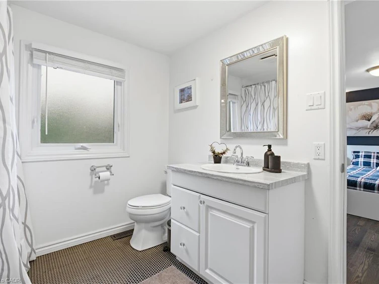 2367 Montgomery Drive, Burlington, ON, L7P 4A6 - 19