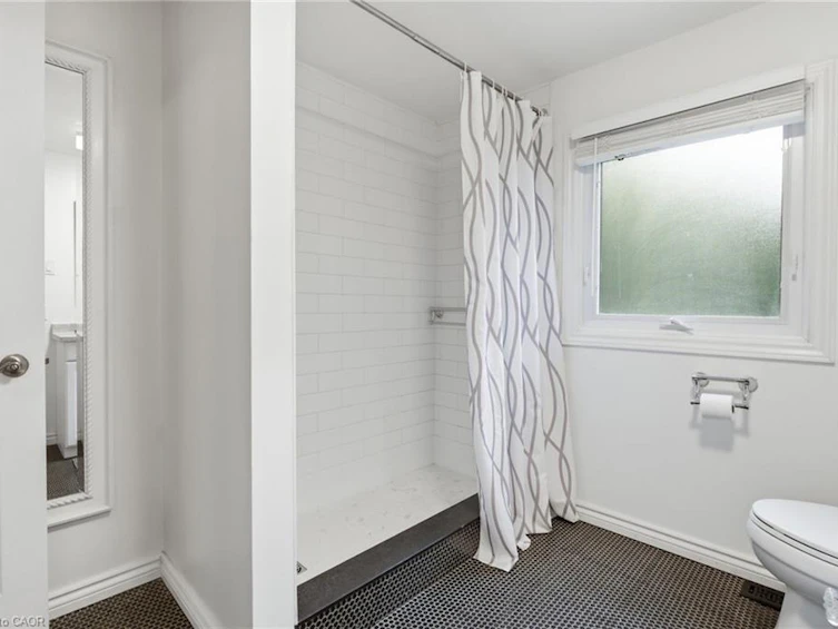 2367 Montgomery Drive, Burlington, ON, L7P 4A6 - 20