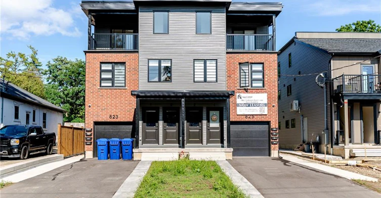4-825 Stirling Avenue S, Kitchener, ON, N2M 3K4