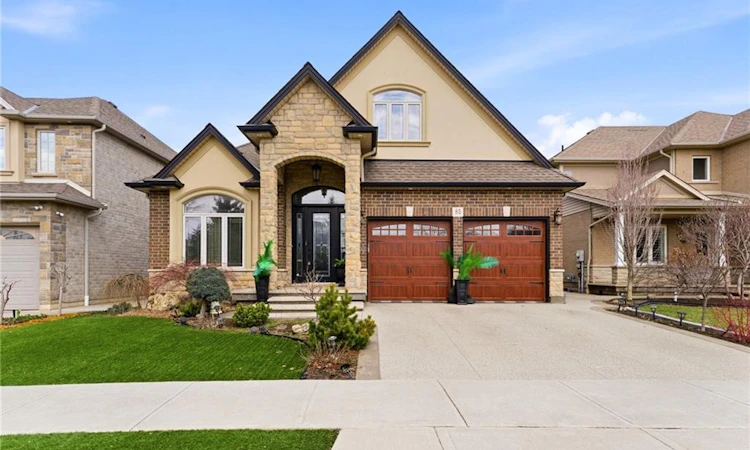 85 Hillcroft Drive