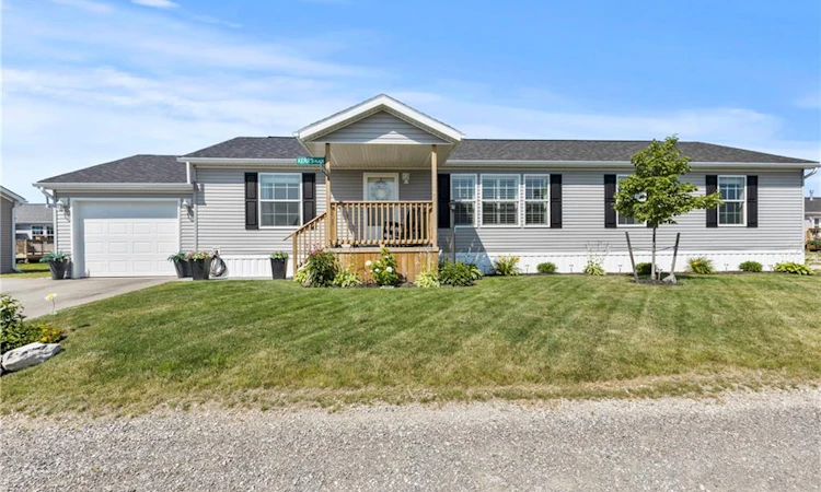 13 Hickory Hollow