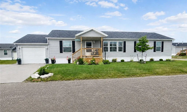 13 Hickory Hollow