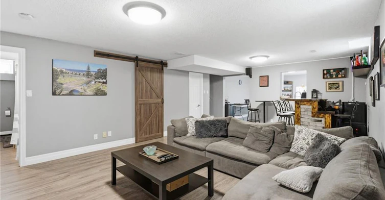 LOWER-303 Caledon Avenue, Hamilton, ON, L9C 3C9 - 11