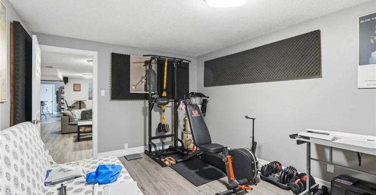 LOWER-303 Caledon Avenue, Hamilton, ON, L9C 3C9 - 24