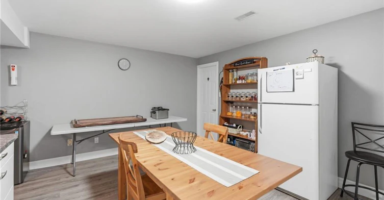 LOWER-303 Caledon Avenue, Hamilton, ON, L9C 3C9 - 15