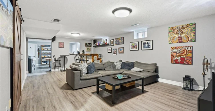 LOWER-303 Caledon Avenue, Hamilton, ON, L9C 3C9 - 10