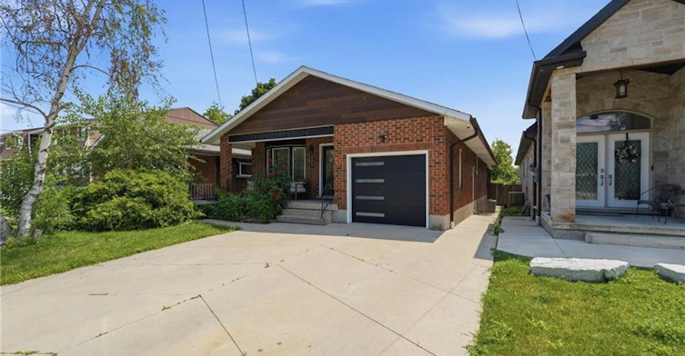 LOWER-303 Caledon Avenue, Hamilton, ON, L9C 3C9 - 3