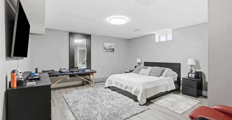 LOWER-303 Caledon Avenue, Hamilton, ON, L9C 3C9 - 20