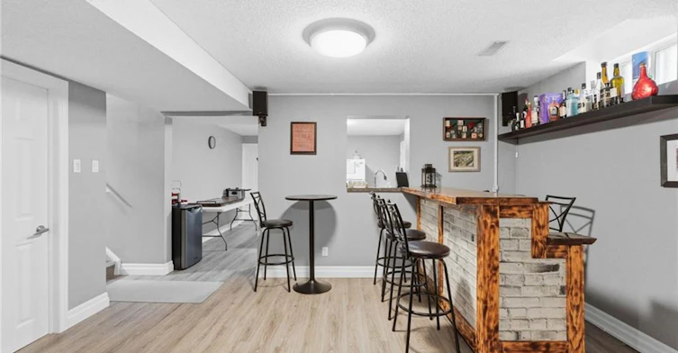 LOWER-303 Caledon Avenue, Hamilton, ON, L9C 3C9 - 12