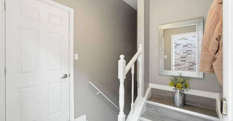 LOWER-303 Caledon Avenue, Hamilton, ON, L9C 3C9 - 5