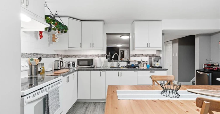 LOWER-303 Caledon Avenue, Hamilton, ON, L9C 3C9 - 17