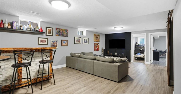 LOWER-303 Caledon Avenue, Hamilton, ON, L9C 3C9 - 7