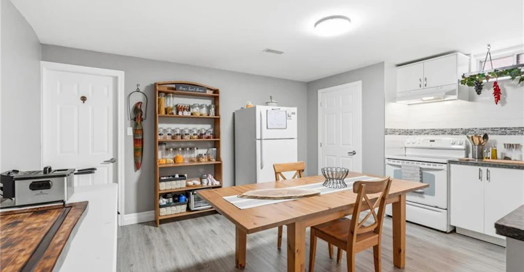 LOWER-303 Caledon Avenue, Hamilton, ON, L9C 3C9 - 14