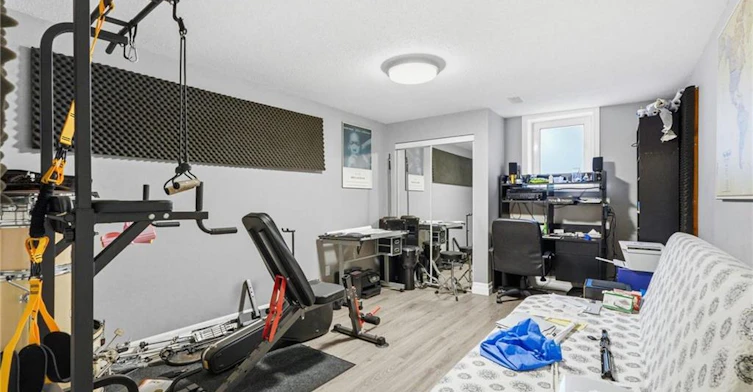 LOWER-303 Caledon Avenue, Hamilton, ON, L9C 3C9 - 23