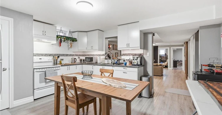 LOWER-303 Caledon Avenue, Hamilton, ON, L9C 3C9 - 16